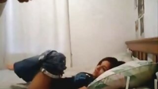 Kinky djevojka Nika Noir je profesionalna sjajna pusačica